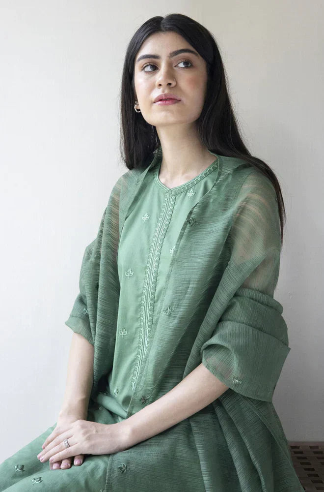 3PC Lawn Embroidered Shirt With Organza Embroidered Dupatta