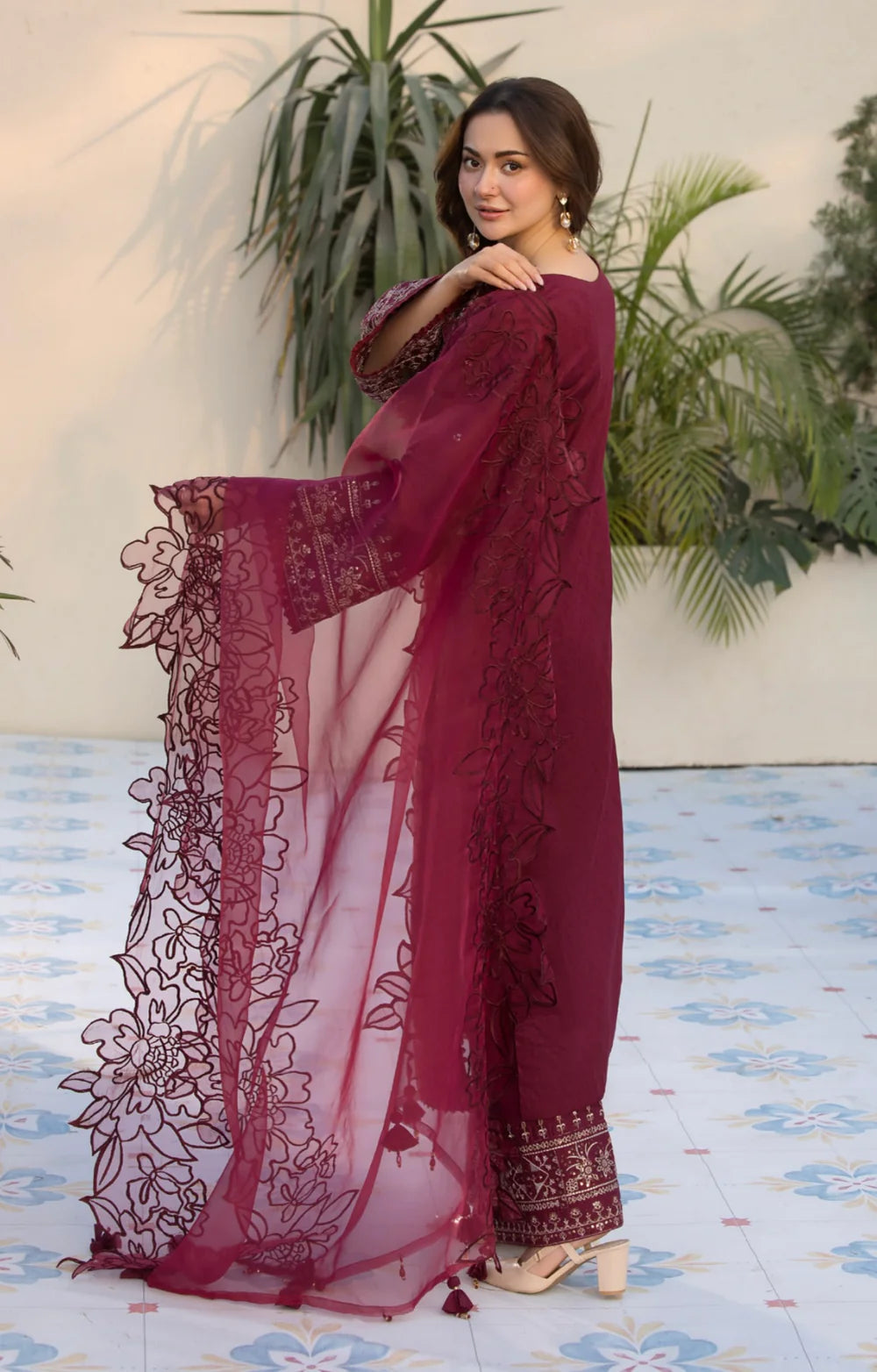 3PCs Embroidered Lawn Dress With Organza Embroidered Dupatta