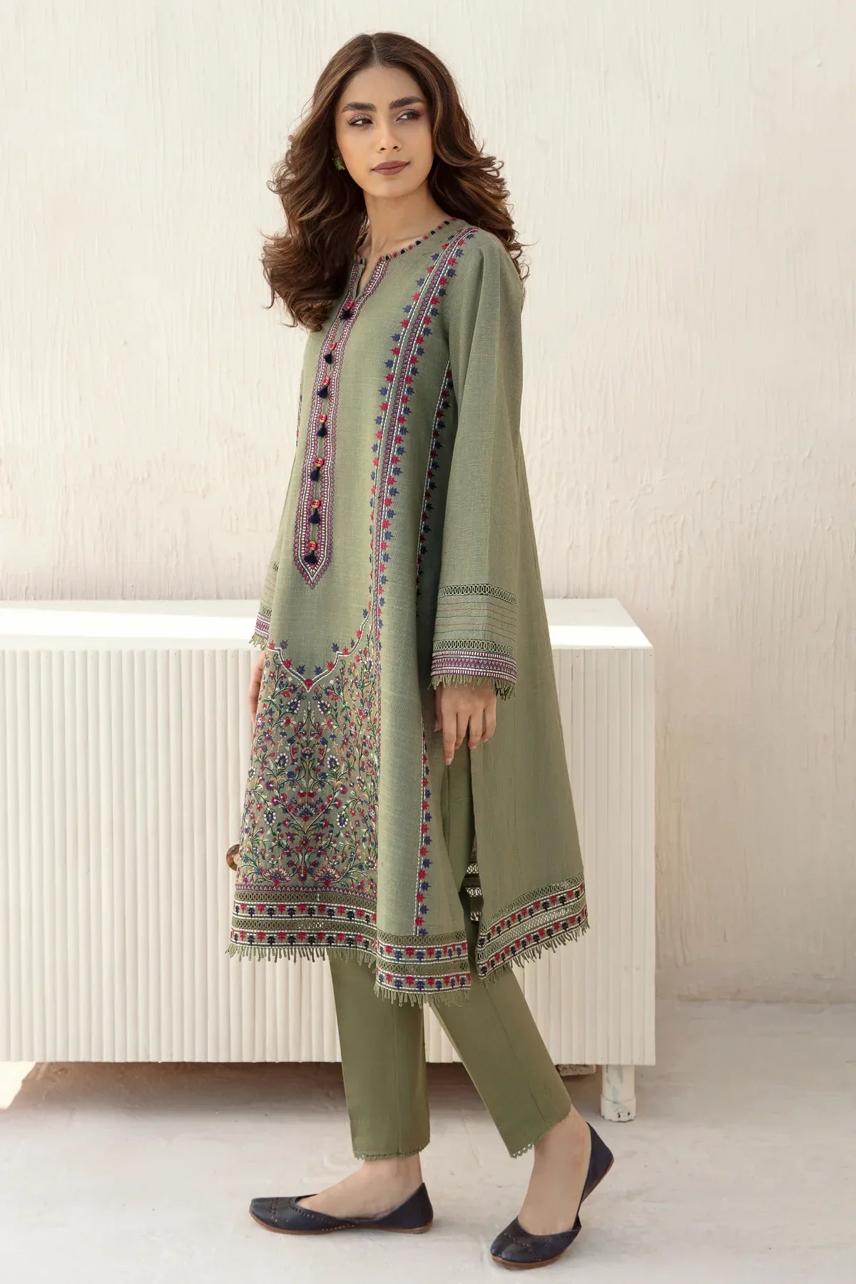 Jazmin - khaddar 3pc Embroidered Winter Suit