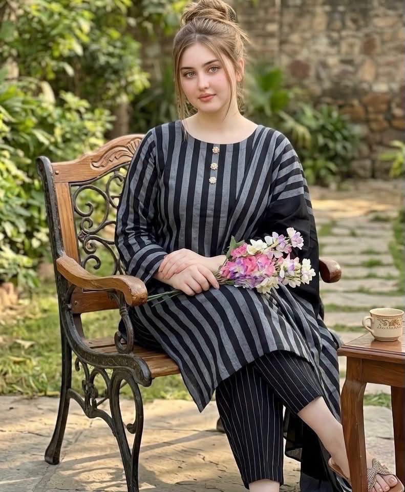 Khaadi Sussi 3pc Strips Black Gray Print | Winter Viral Dresses